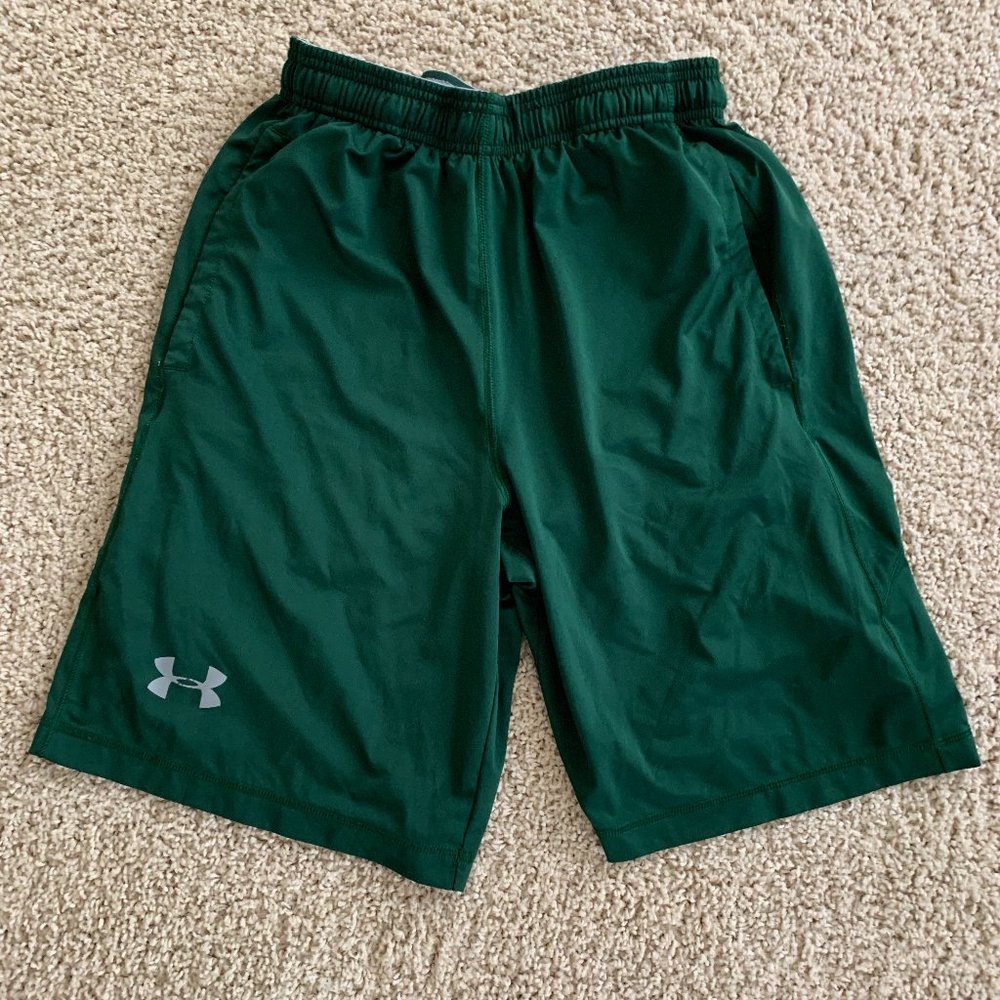 Under Armour Men's Green shorts (S)